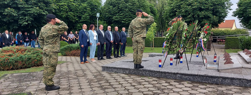 Dan Garesnice 2024 03