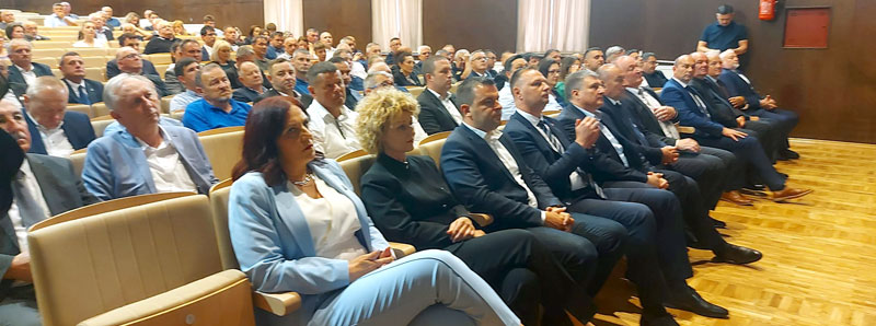 Dan Garesnice 2024 06