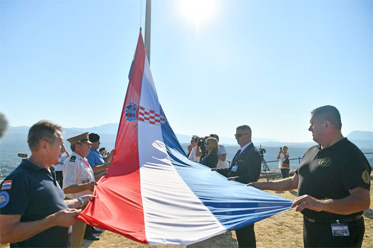 52264836568 460326e6a6 o